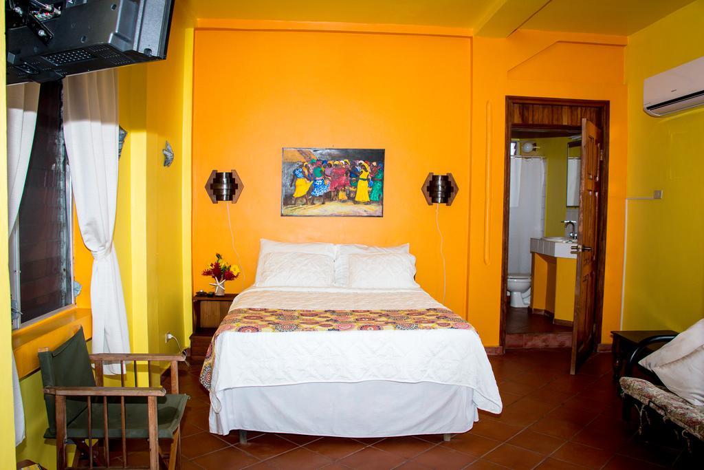 Hotel Maya Vista Tela Eksteriør bilde